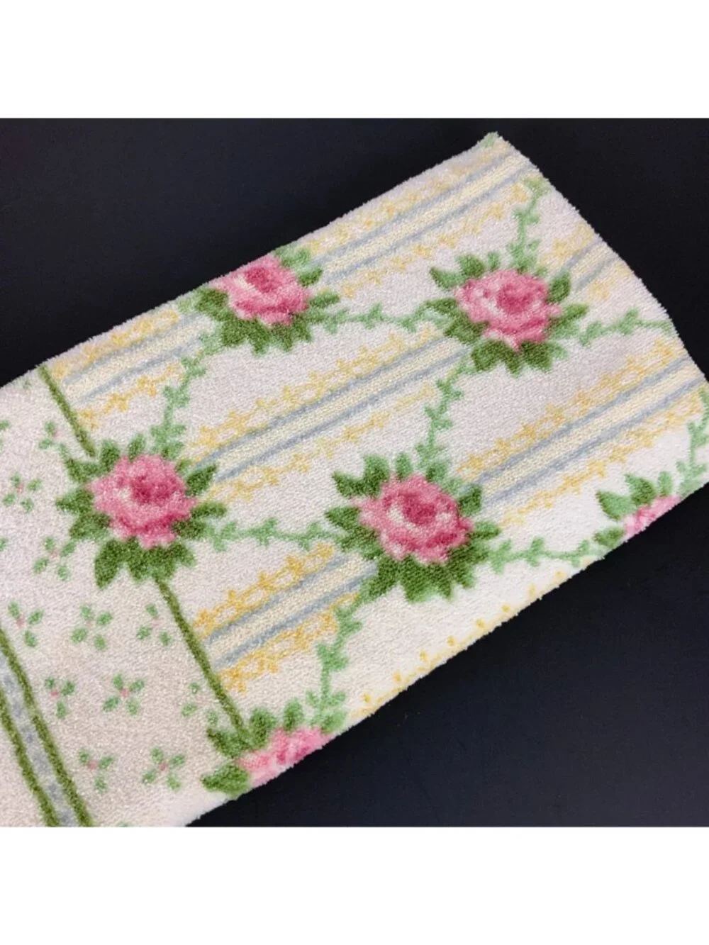 Vintage Tastemaker Floral Towel Pink Floral Roses Fringed Cotton Bathroom Decor
